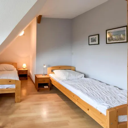 Lotti Nur 200 Meter Bis Zum Wasser *